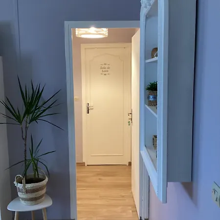 D'hotes La Maximinoise Parking Prive A 5mn De Chantilly Et A Proximite De Senlis Et Autoroute A1,parc Asterix, Pierrefonds, Compiegne, Aeroport Roissy Charles De Gaulle 3*