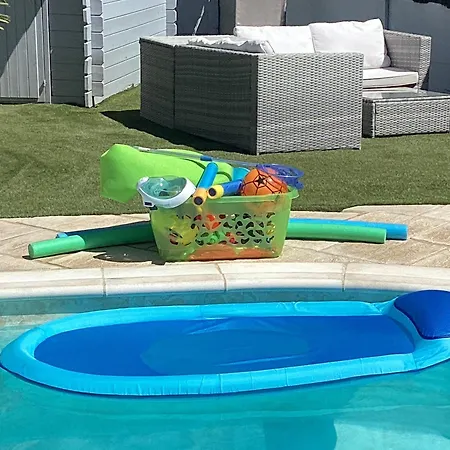 D'hotes La Maximinoise A 5mn De Chantilly Et A Proximite De Senlis, Parc Asterix, Pierrefonds, Compiegne, Aeroport Roissy Charles De Gaulle Bed & Breakfast *