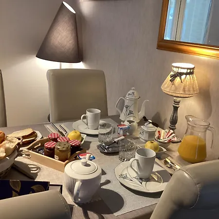 לינה וארוחת בוקר D'hotes La Maximinoise Parking Prive A 5mn De Chantilly Et A Proximite De Senlis Et Autoroute A1,parc Asterix, Pierrefonds, Compiegne, Aeroport Roissy Charles De Gaulle