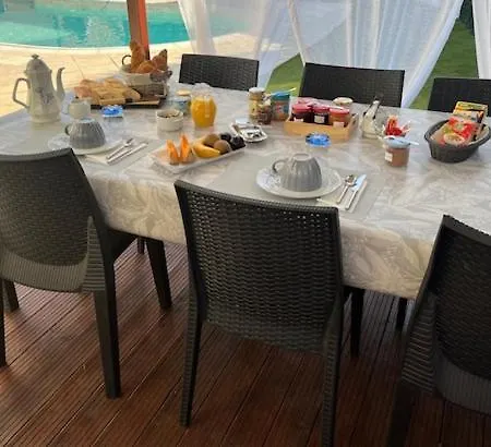 Suite 30M2 La Maximinoise Parking Prive, Wifi, Espace De Travail, Petit Dejeuner Inclus A 5Mn De Chantilly Et A Proximite De Senlis Et Autoroute A1,Parc Asterix, Pierrefonds, Compiegne, Aeroport Roissy Charles De Gaulle
