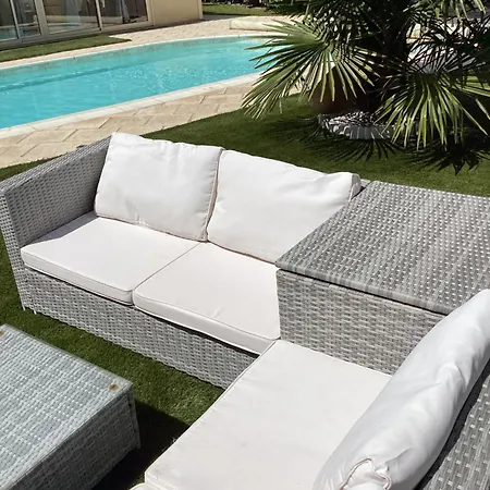 D'hotes La Maximinoise Parking Prive A 5mn De Chantilly Et A Proximite De Senlis Et Autoroute A1,parc Asterix, Pierrefonds, Compiegne, Aeroport Roissy Charles De Gaulle לינה וארוחת בוקר 3*