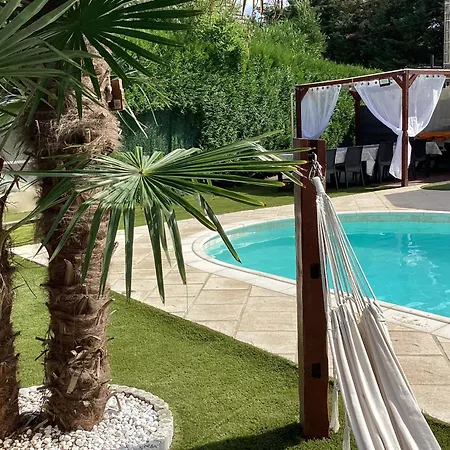 Suite 30M2 La Maximinoise Parking Prive, Wifi, Espace De Travail, Petit Dejeuner Inclus A 5Mn De Chantilly Et A Proximite De Senlis Et Autoroute A1,Parc Asterix, Pierrefonds, Compiegne, Aeroport Roissy Charles De Gaulle 3*