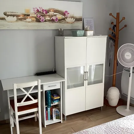 D'hotes La Maximinoise Parking Prive A 5mn De Chantilly Et A Proximite De Senlis Et Autoroute A1,parc Asterix, Pierrefonds, Compiegne, Aeroport Roissy Charles De Gaulle Bed & Breakfast Saint-Leu-dʼEsserent