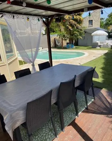 D'hotes La Maximinoise Parking Prive A 5mn De Chantilly Et A Proximite De Senlis Et Autoroute A1,parc Asterix, Pierrefonds, Compiegne, Aeroport Roissy Charles De Gaulle Bed & Breakfast